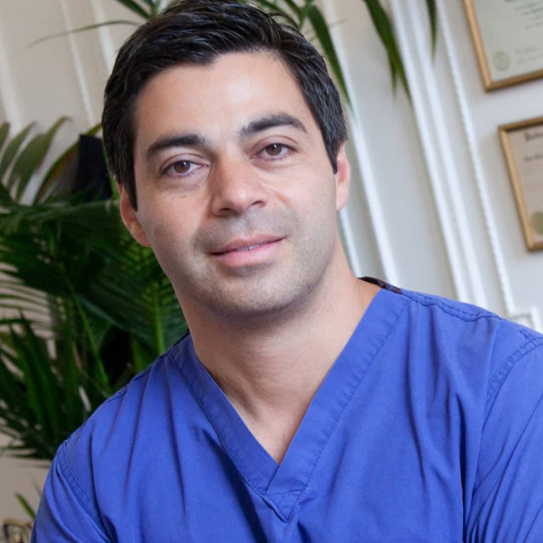 Dr-yannis-alexandrides-in-medical